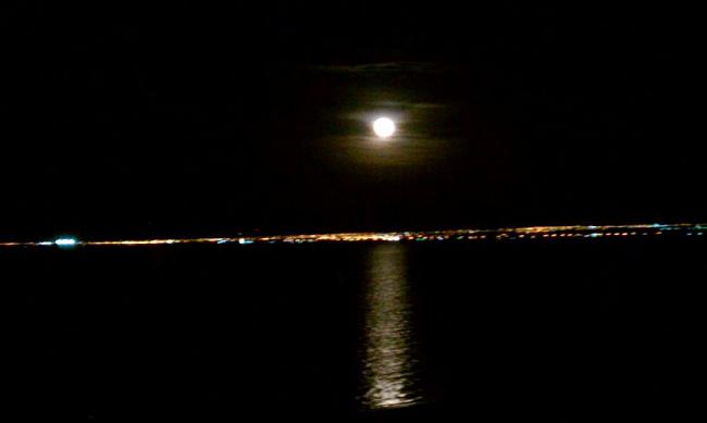 Click image for larger version





Name:	La Paz full moon.jpg


Views:	82


Size:	20.0 KB


ID:	2731
